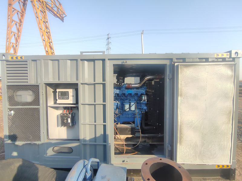 上饶柴油发电机组的机油多久更换一次比较合适？